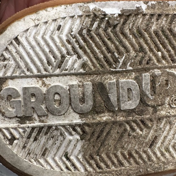 BLUEY Cartoon sneakers Bluey on 1 shoe and Bingo on the other runs large (9) - Picture 9 of 9